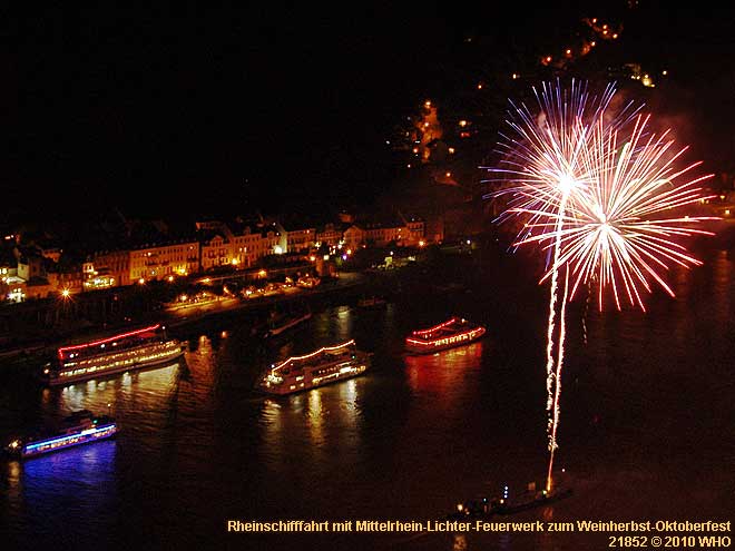 Rheinschifffahrt Mittelrhein-Lichter zum Weinherbst-Oktoberfest-Feuerwerk